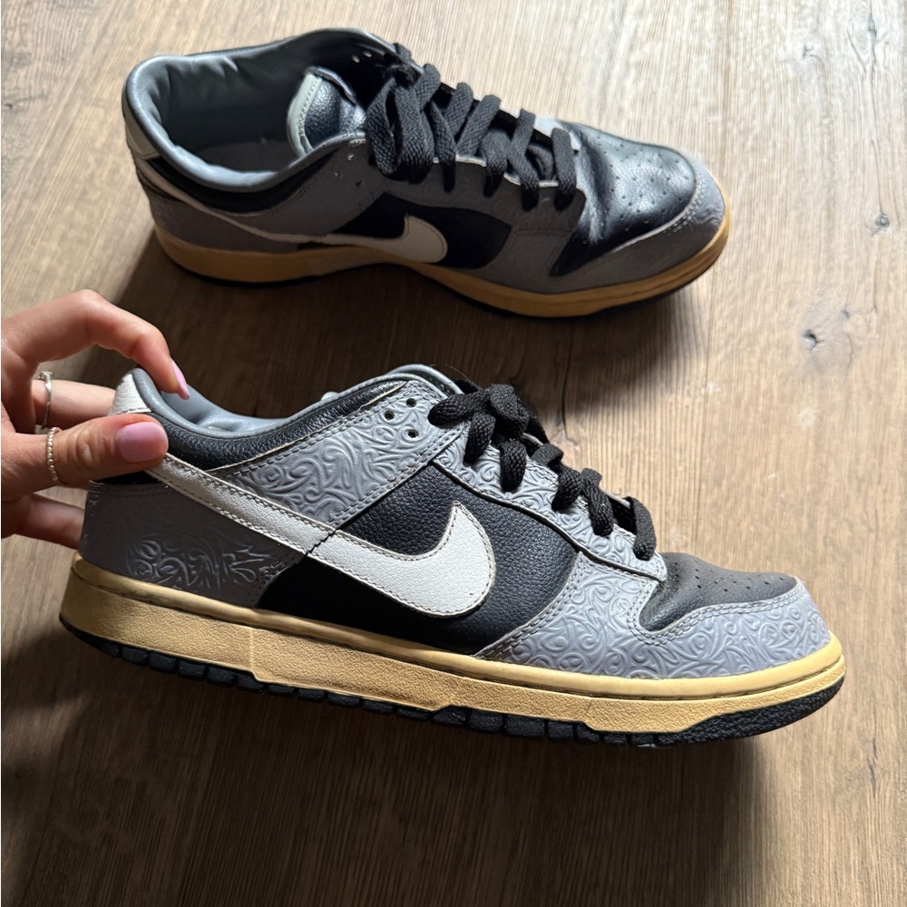 Nike SB Dunk Low (men’s 9)